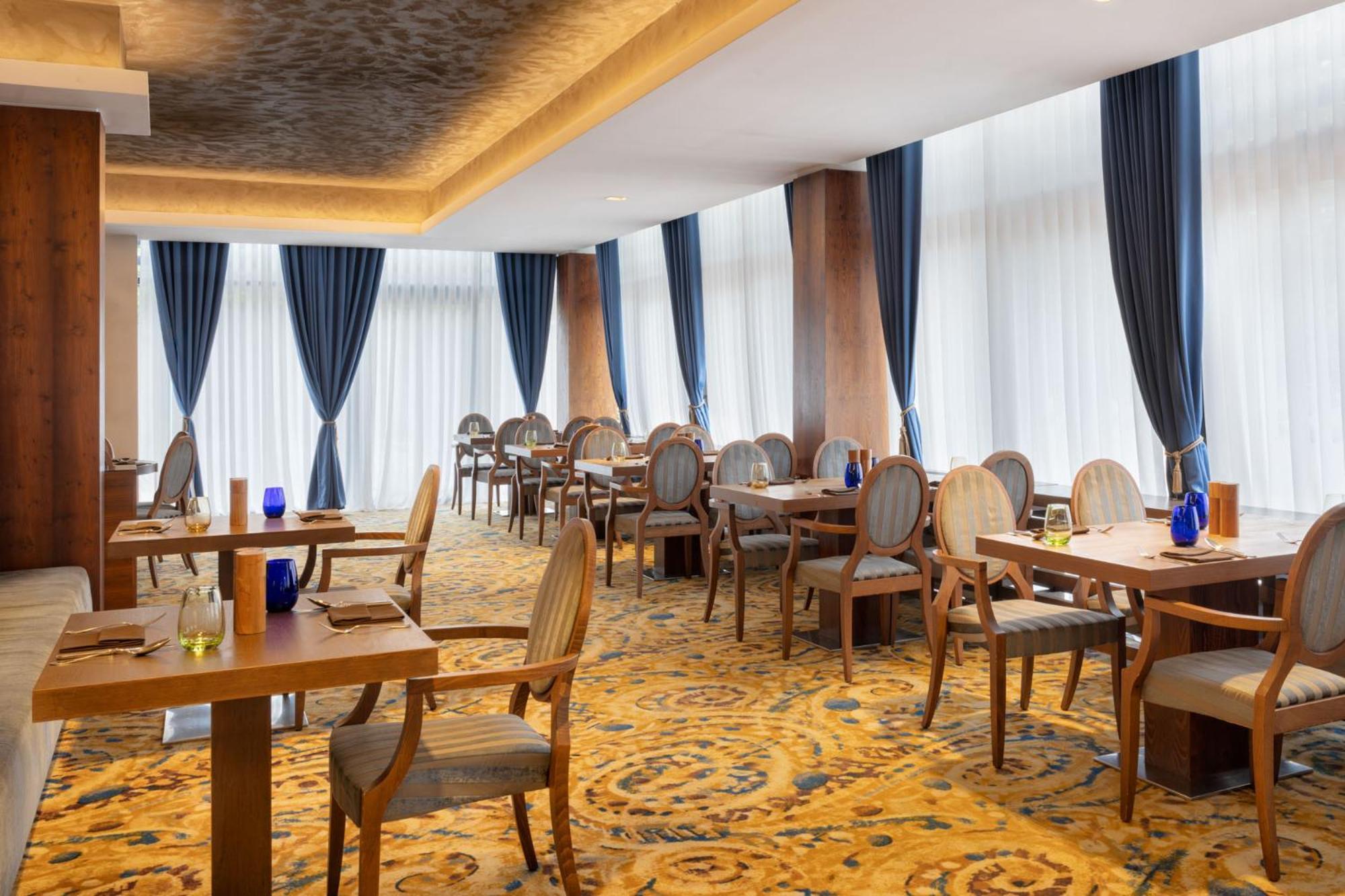 Movenpick Hotel SJJ Eksteriør bilde