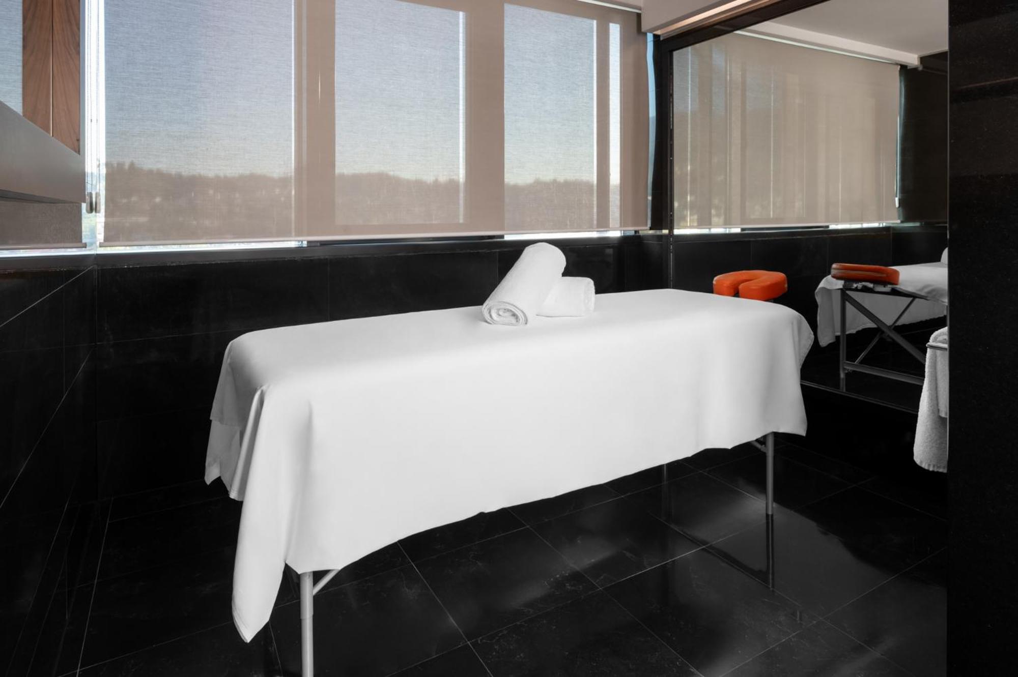 Movenpick Hotel SJJ Eksteriør bilde